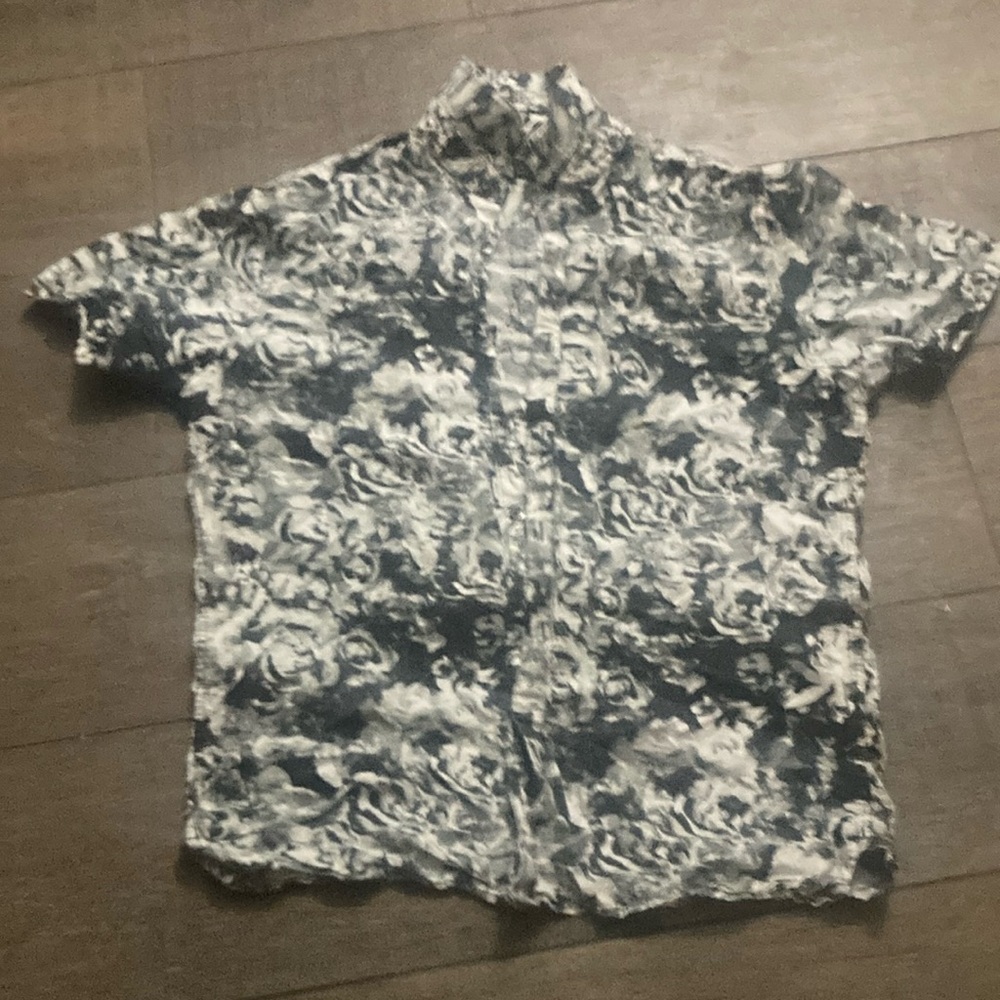 International Concepts Men’s Medium Floral Design Button Up Shirt